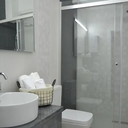 Aparthotel Quattro 3*